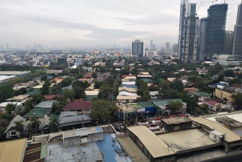 1 Bedroom suite with balcony condo unit For Sale in Salcedo Skysuites , Makati, Metro Manila (12)