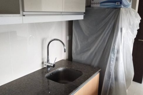 1 Bedroom suite with balcony condo unit For Sale in Salcedo Skysuites , Makati, Metro Manila (16)