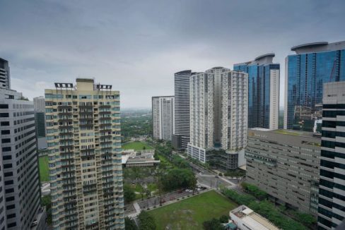 1 bedroom unit for sale in ICON PLAZA, BGC, The Fort, Taguig City (2)