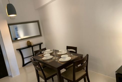 1 bedroom w balcony for Rent in Bristol at Parkway Place, Alabang, Muntinlupa (3)