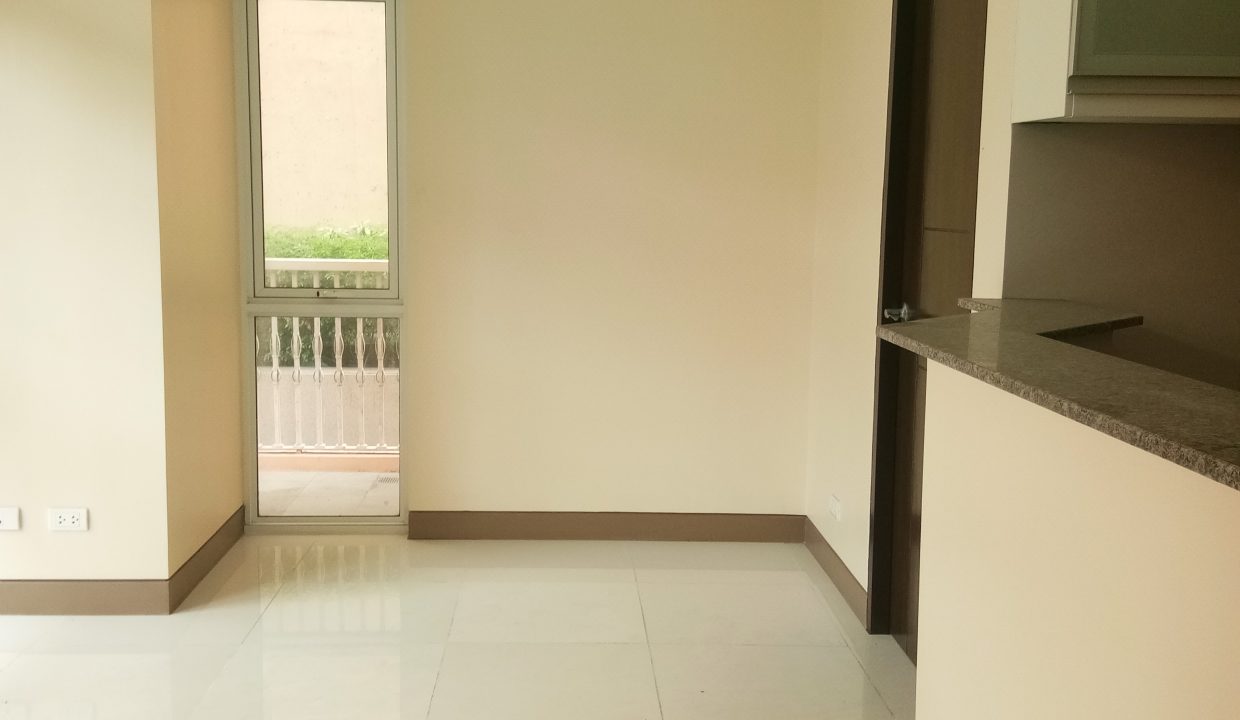 1 bedroom with balcony condo unit For Sale in The Venice Luxury Residences- Emanuele, Taguig City (3)