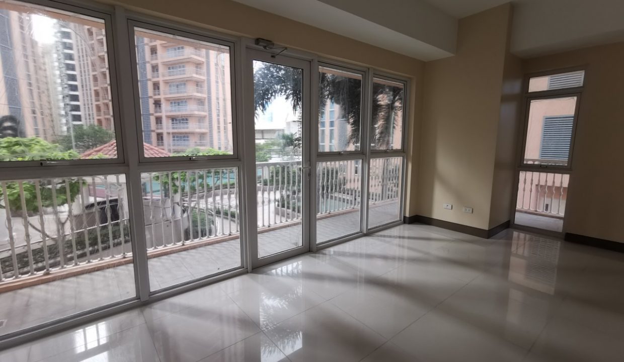 1 bedroom with balcony condo unit For Sale in The Venice Luxury Residences - Emanuele, Taguig City (6)