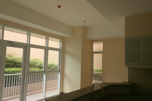 1 bedroom with balcony condo unit For Sale in The Venice Luxury Residences- Emanuele, Taguig City (7)