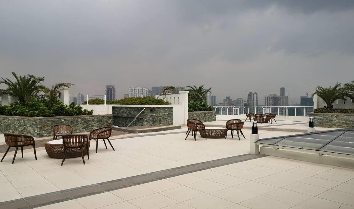 1 bedroom with balcony condo unit for Sale in Brio Tower Tower 5, Makati City (12)
