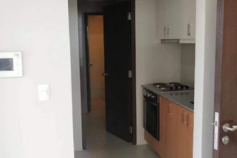2 Bedroom with balcony condo unit For Sale in The Florence,Mckinlrey Hill, Taguig City (4)