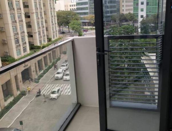 2 Bedroom with balcony condo unit For Sale in The Florence,Mckinlrey Hill, Taguig City (6)