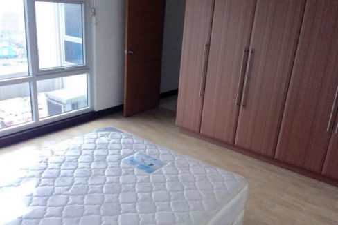 2 bedroom condo unit for Sale in Greenbelt Madison, Legazpi Village, Makati City (7)