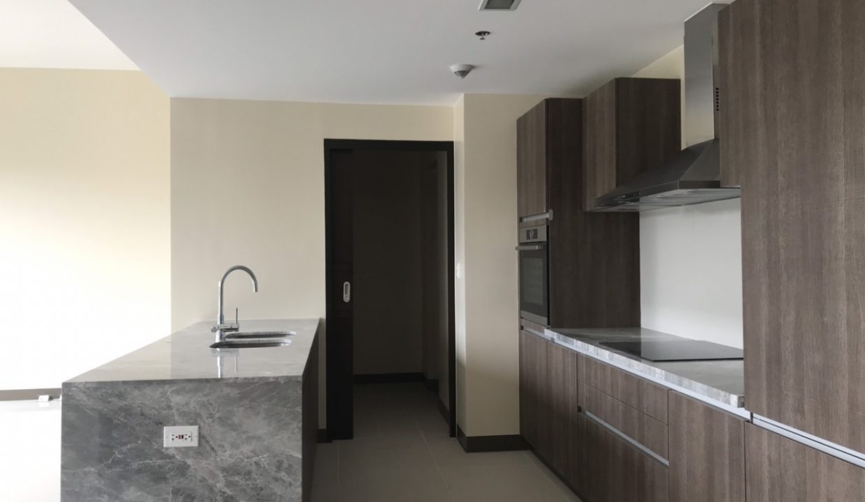 3 Bedroom with balcony condo unit For Sale in St. Moritz Private Estate in Mckinley West, Taguig City (10)