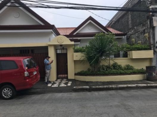 House and lot for sale in Greenwoods Executive Village in Pasig (9)