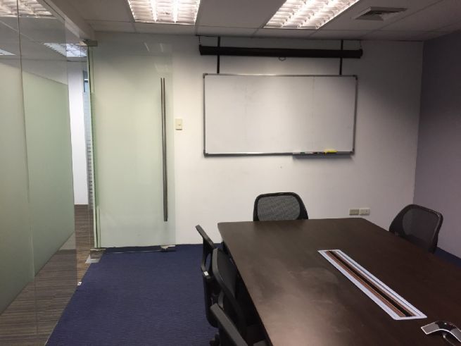 Office space for sale in Chatham House, Valero cor VA Rufino Salcedo Village, Makati (9)
