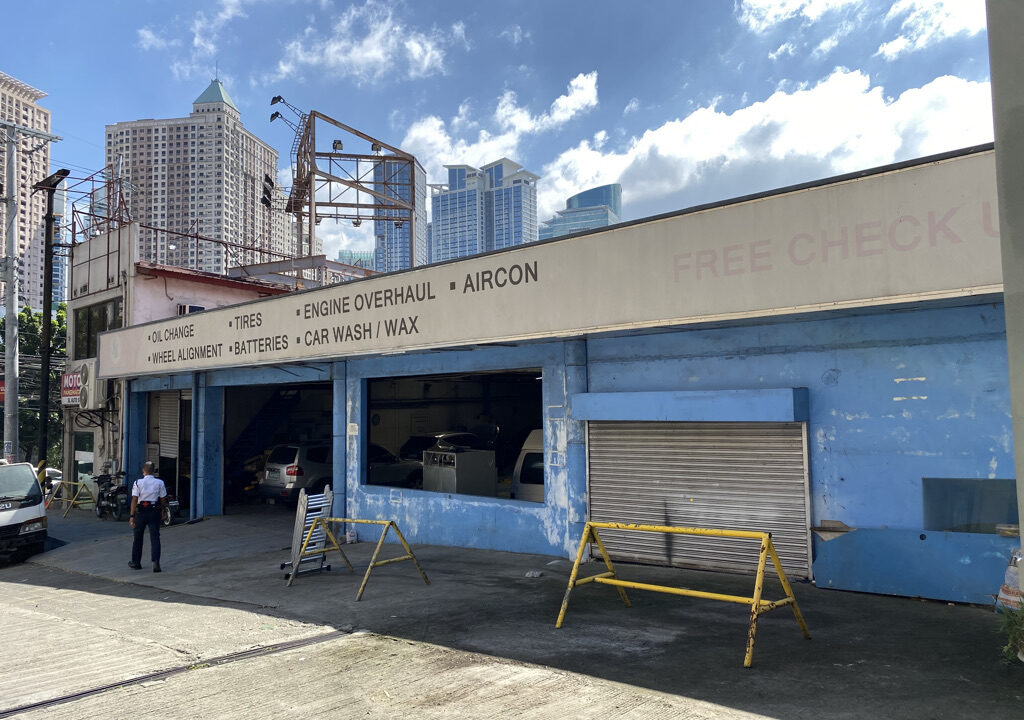 WAREHOUSE FOR LEASE AT QUEZON CITY (2)
