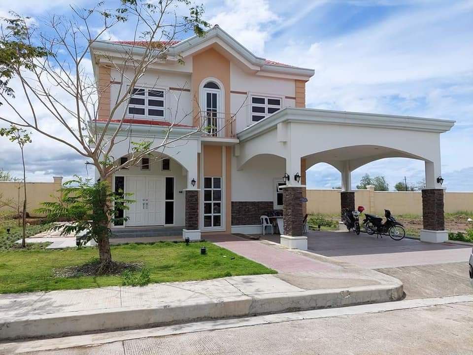 Forbes Hill House and lot in Northhill gateway Bacolod City  (3)