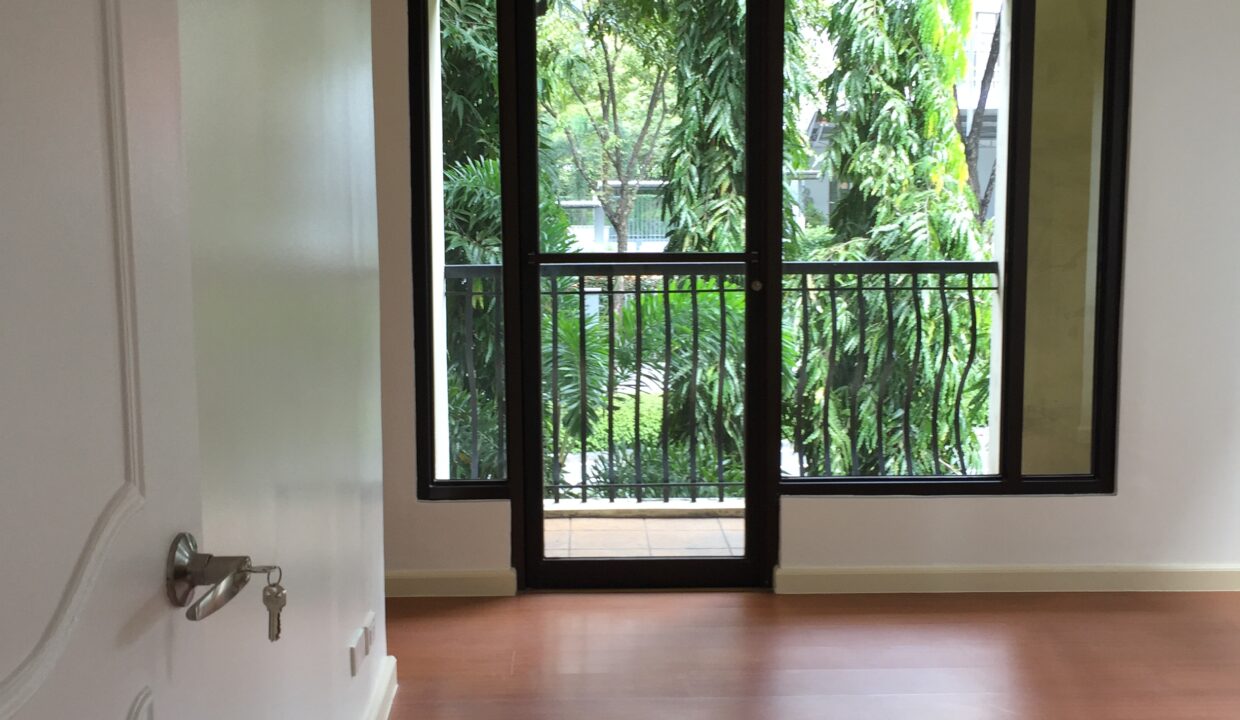Mckinley Garden Villas  Condo in Taguig city  (11)