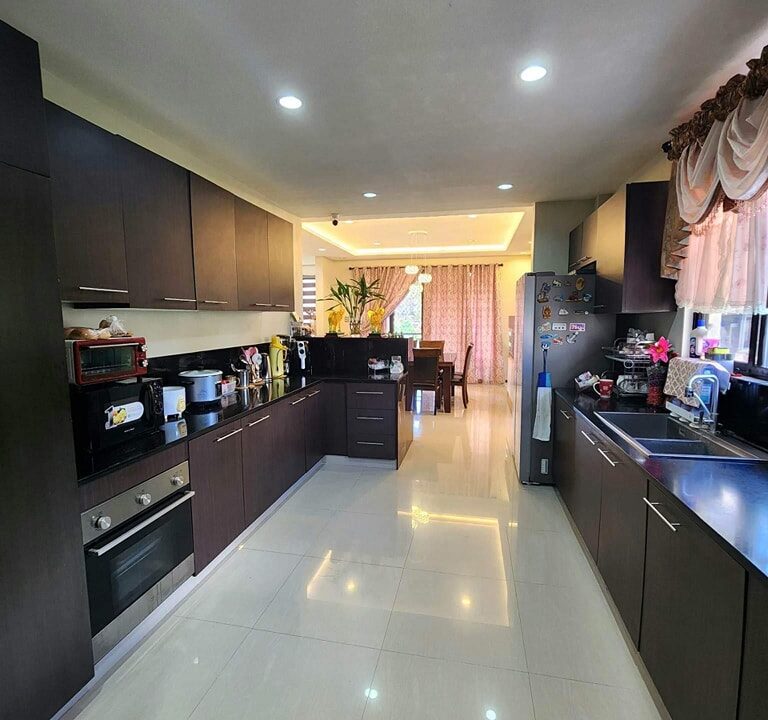 Spacious House & Lot for Sale in Brgy. Casile, Cabuyao City, Laguna (5)